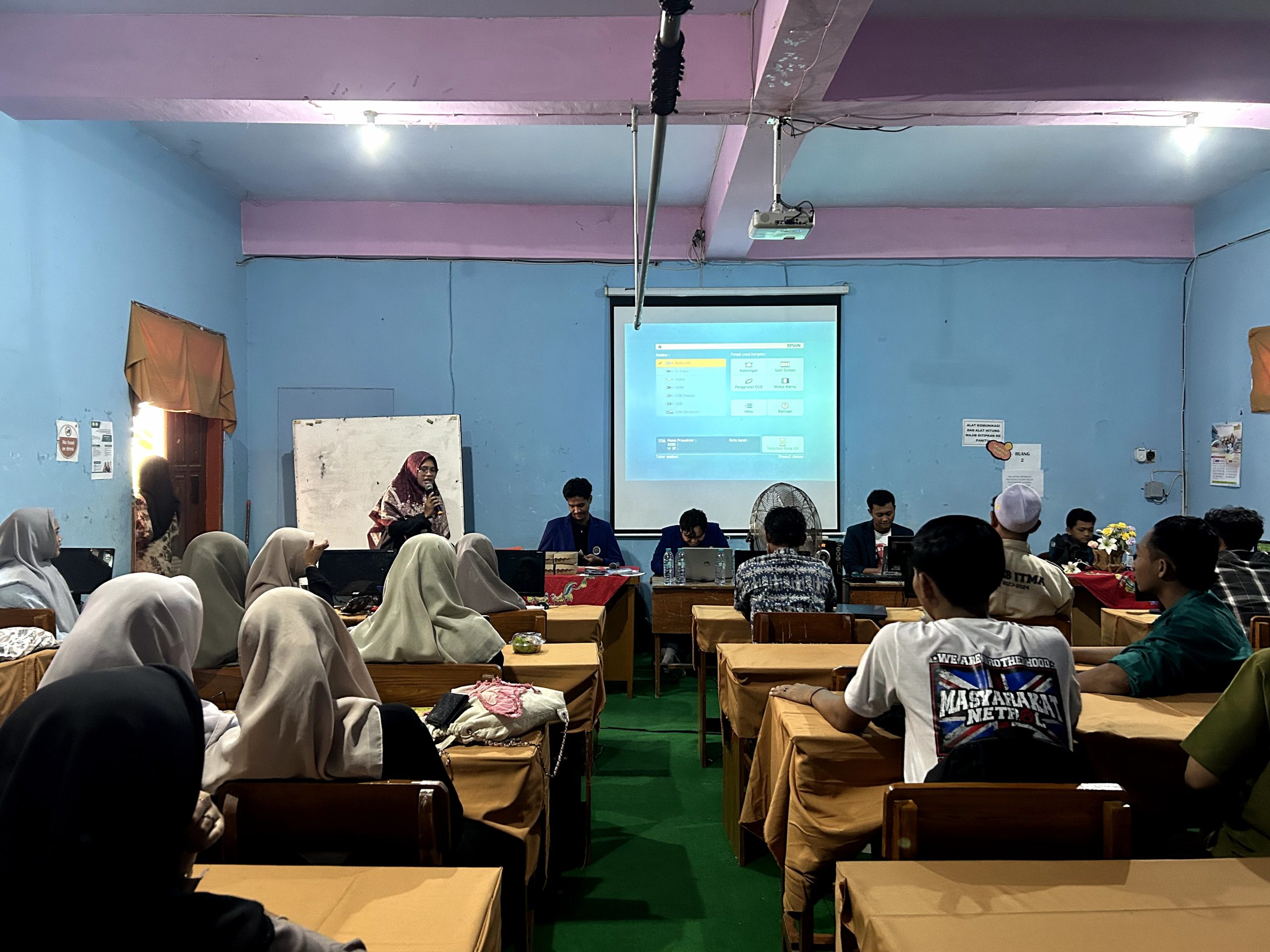Sosialisasi Kampus: Motivasi Alumni untuk Siswa Kelas 12 SMA Islam Terpadu Misykat Al Anwar